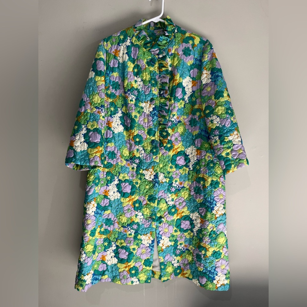 Vintage floral quilted over coat duster housecoat robe retro